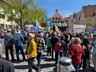 Ulmer Ostermarsch 2025 (C) Ulmer Friedensredaktion